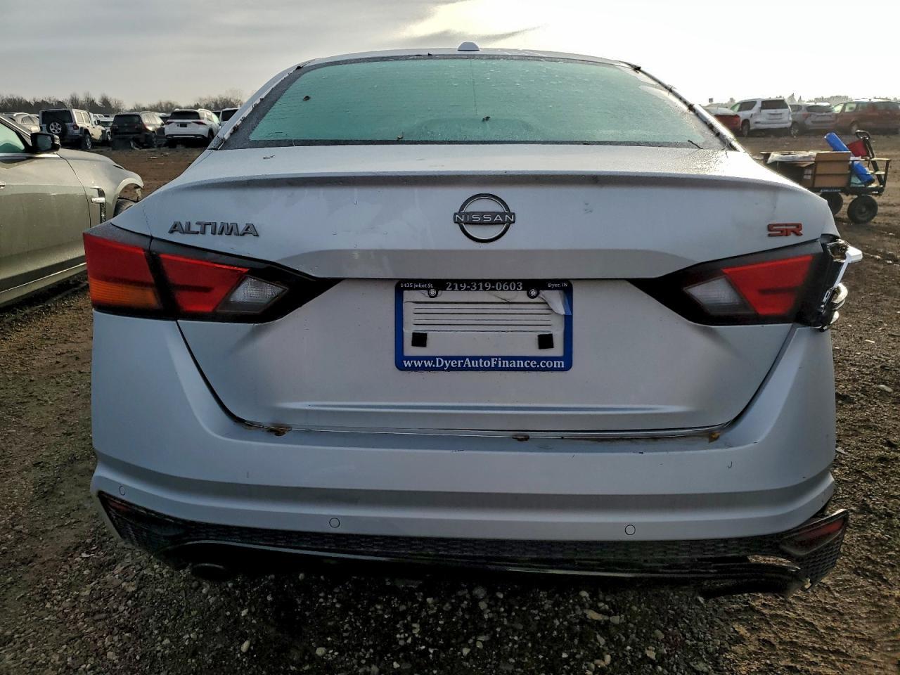 2023 Niss Altima 2.0 sr