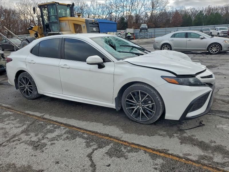 2021 Toyota Camry se
