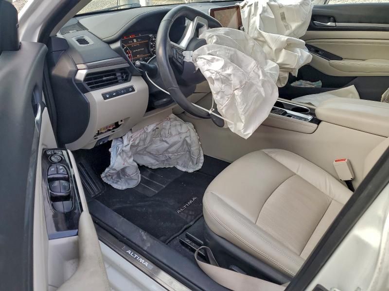 2022 Nissan Altima sl