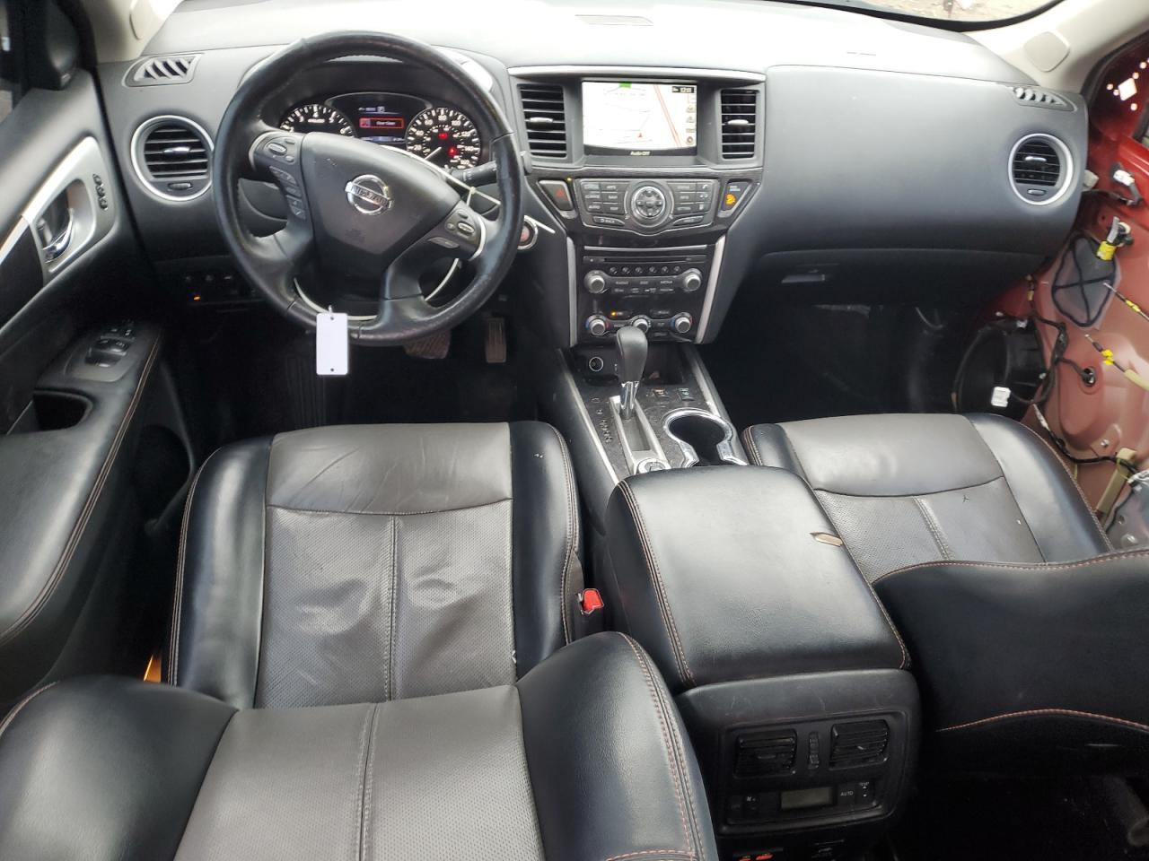2020 Nissan Pathfinder sl