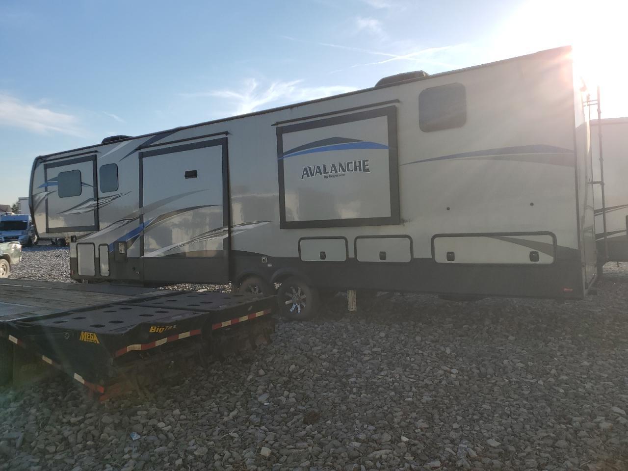 2020 Arrow 5th Wheel