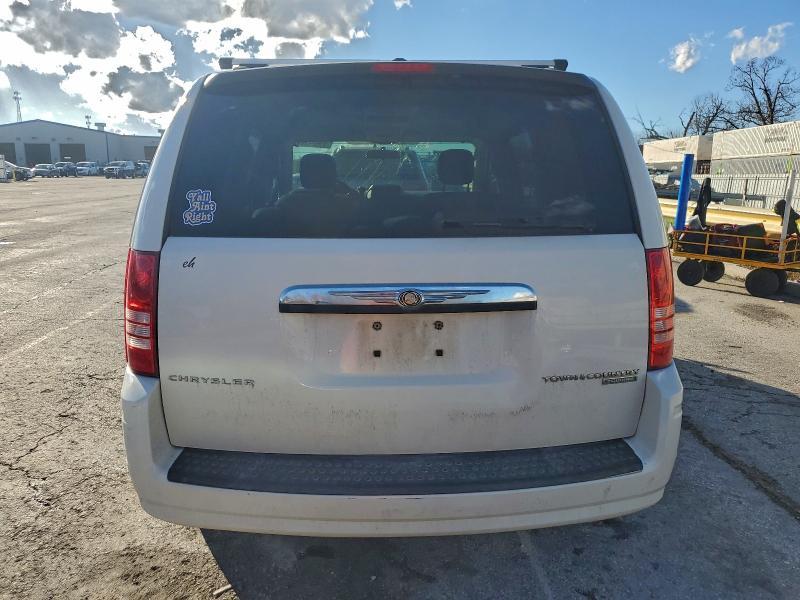 2010 Chrysler Town & Country Touring