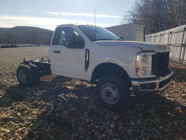 2023 Ford F350 Super Duty Truck cab and Chassis
