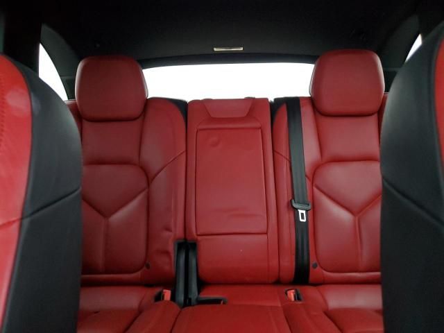 2016 Porsche Cayenne s