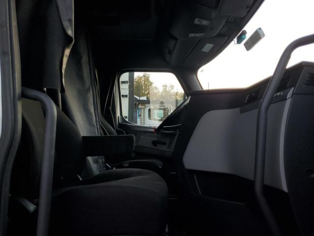 2020 Freightliner Cascadia 126 Semi Truck