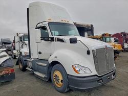 Salvage cars for sale from Copart Cahokia Heights, IL: 2020 Kenworth T680 Semi Truck