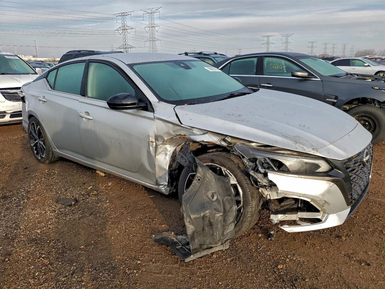 2023 Niss Altima 2.0 sr