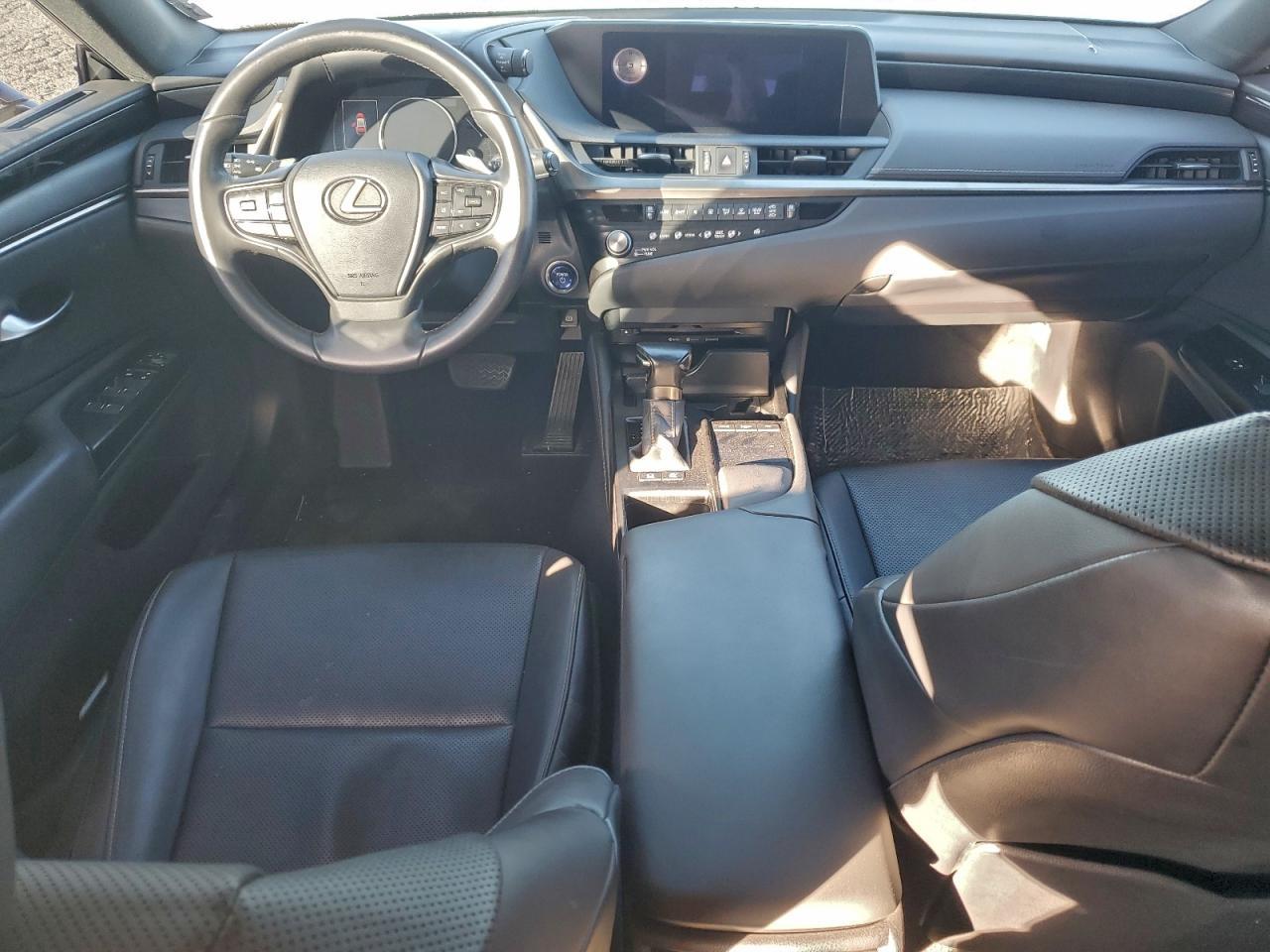 2021 Lexus Es 300h Base