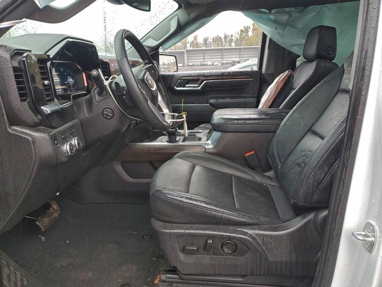 2024 GMC Sierra K1500 slt