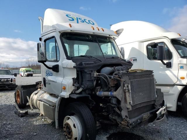 2013 Freigliner Cascadia 113