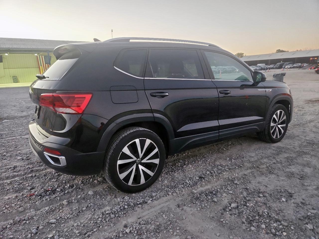2022 Volkswagen Taos se