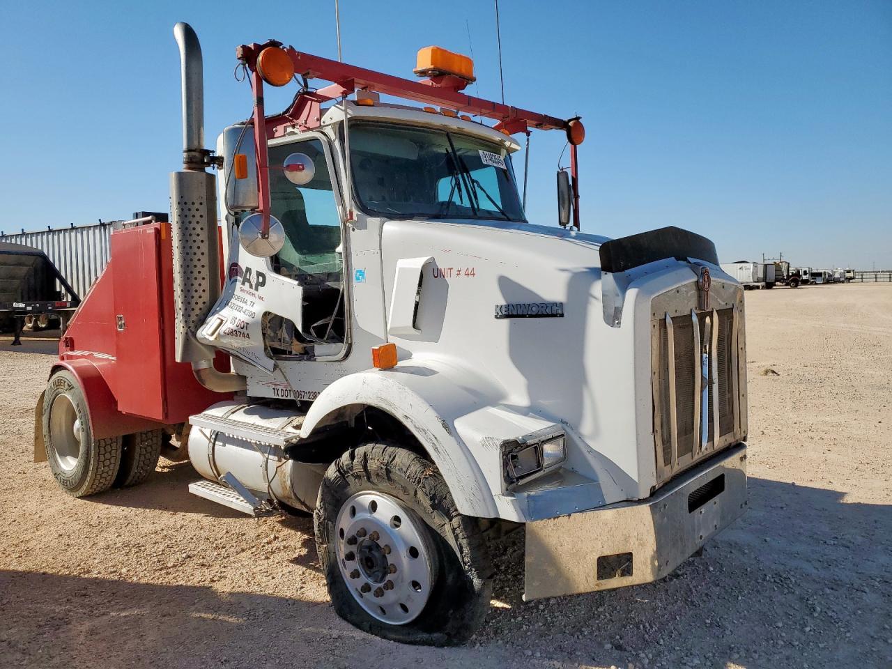 2002 Kenworth T800 Toter Truck