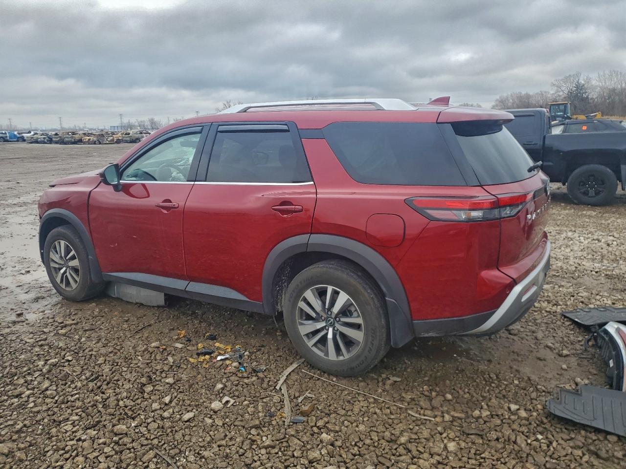 2023 Nissan Pathfinder sl