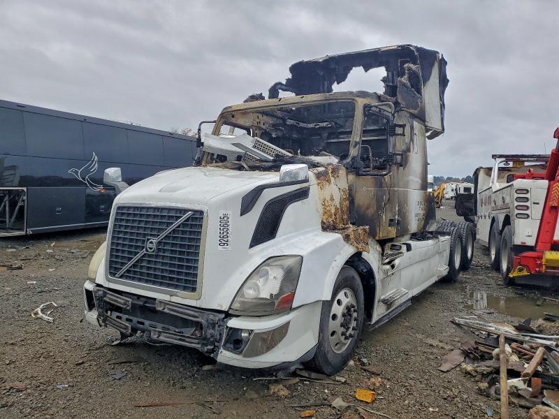 2016 Volvo Vnl Semi Truck