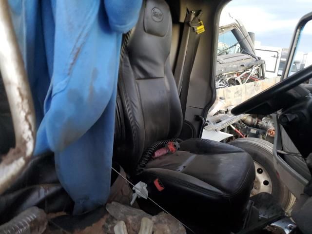 2023 Peterbilt 389 Semi Truck