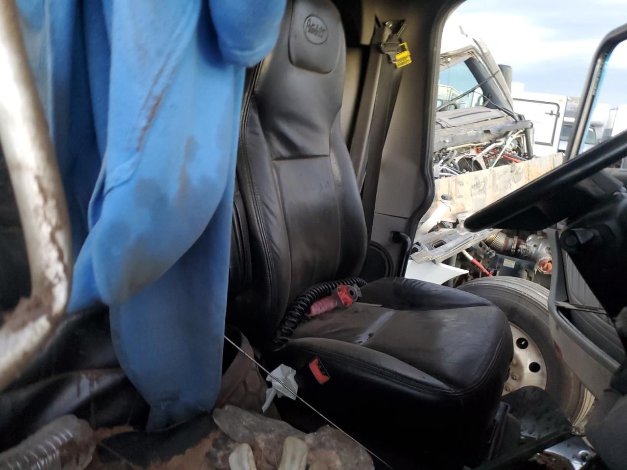 2023 Peterbilt 389 Semi Truck