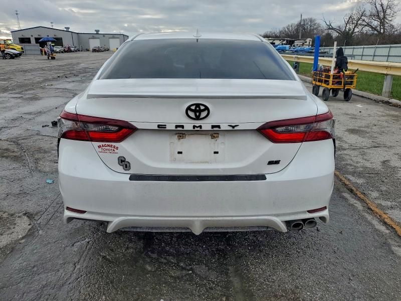 2021 Toyota Camry se