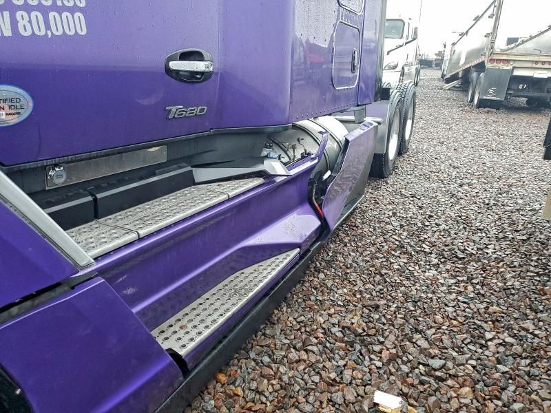 2023 Kenworth T680 Semi Truck