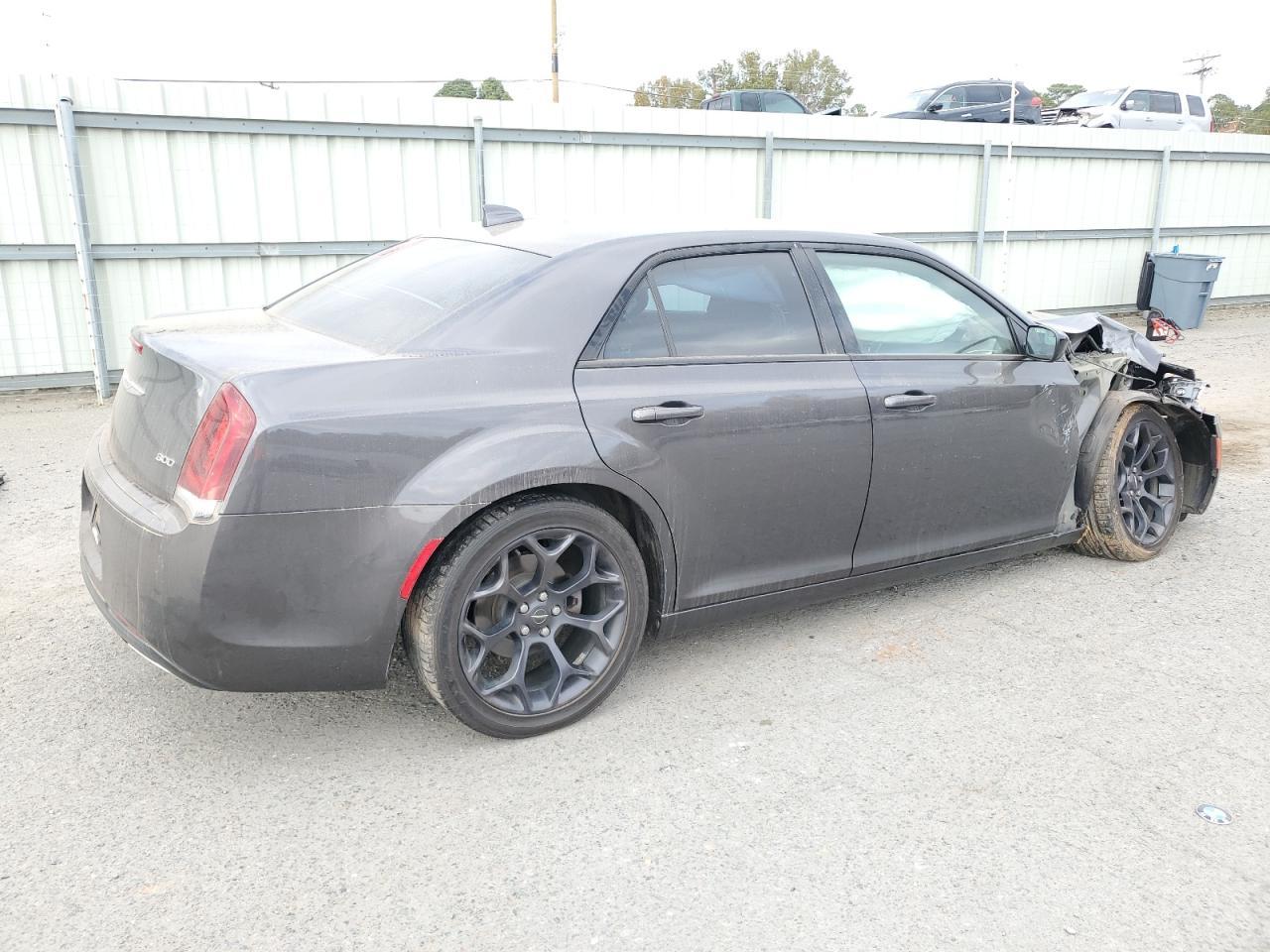 2020 Chrysler 300 Touring