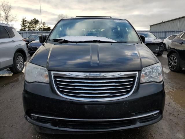 2015 Chrysler Town & Country Touring l