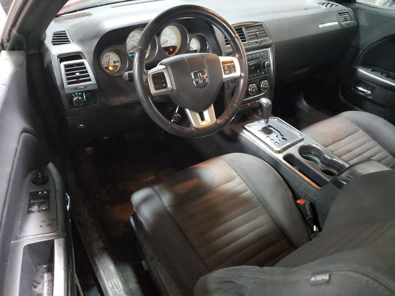 2013 Dodge Challenger sxt