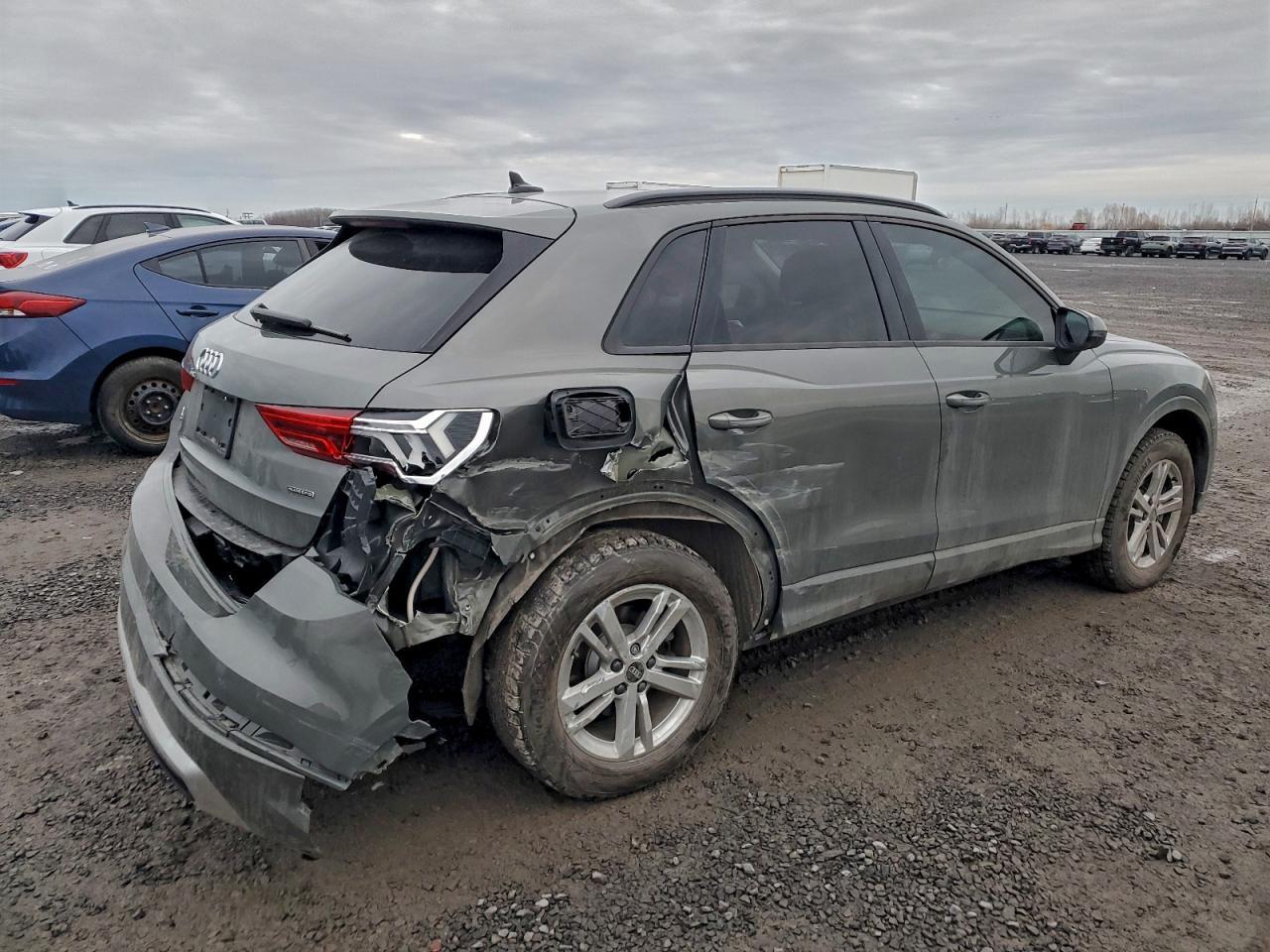 2022 Audi Q3 Premium 40