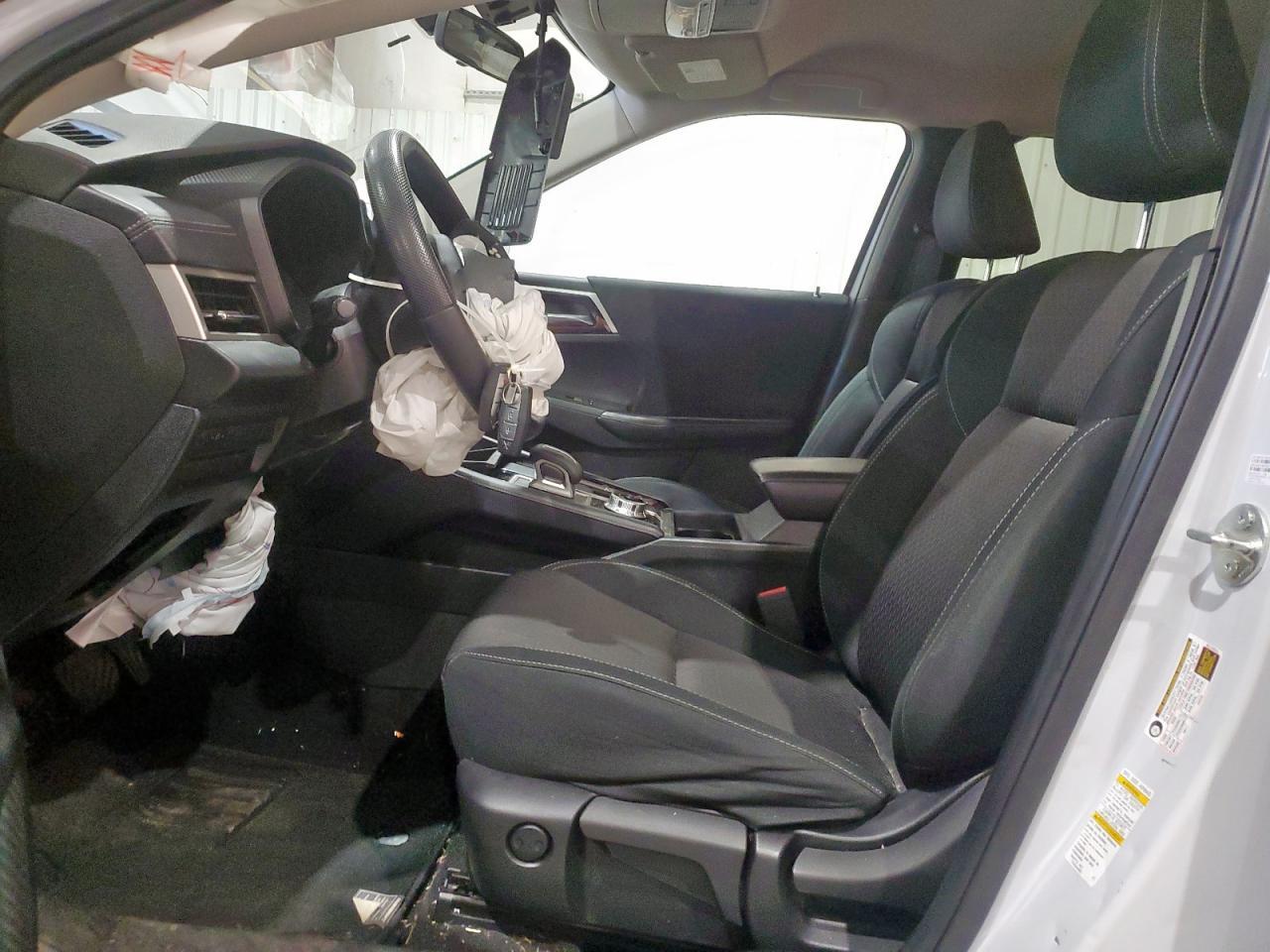 2023 Mitsubishi Outlander es