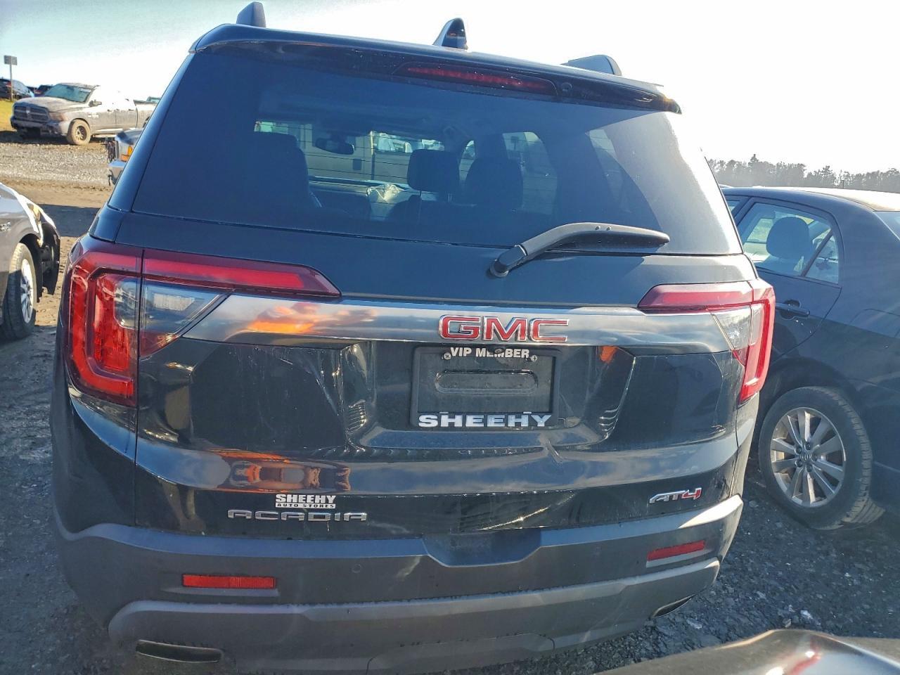 2022 GMC Acadia AT4