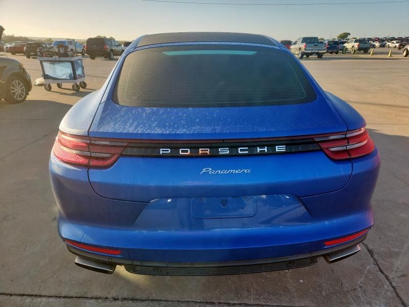 2018 Porsche Panamera 4
