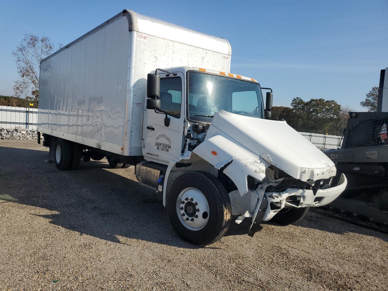 2021 Hino BOX Truck