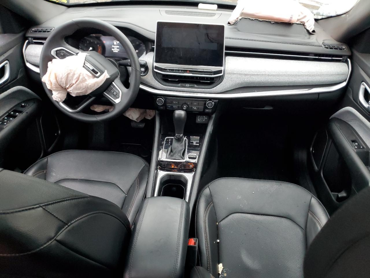 2023 Jeep Compass Latitude lux