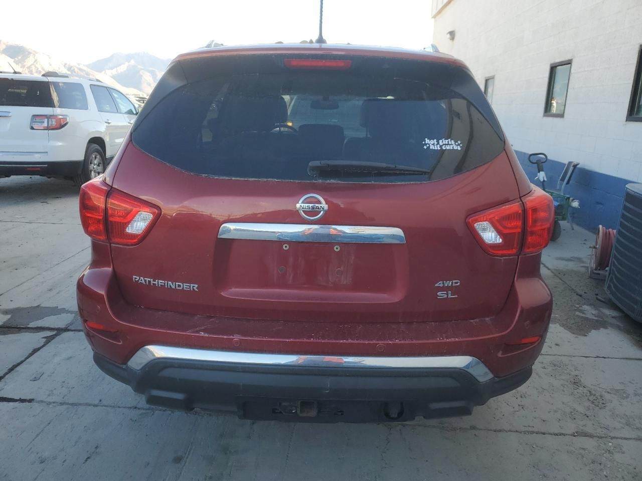 2017 Nissan Pathfinder s