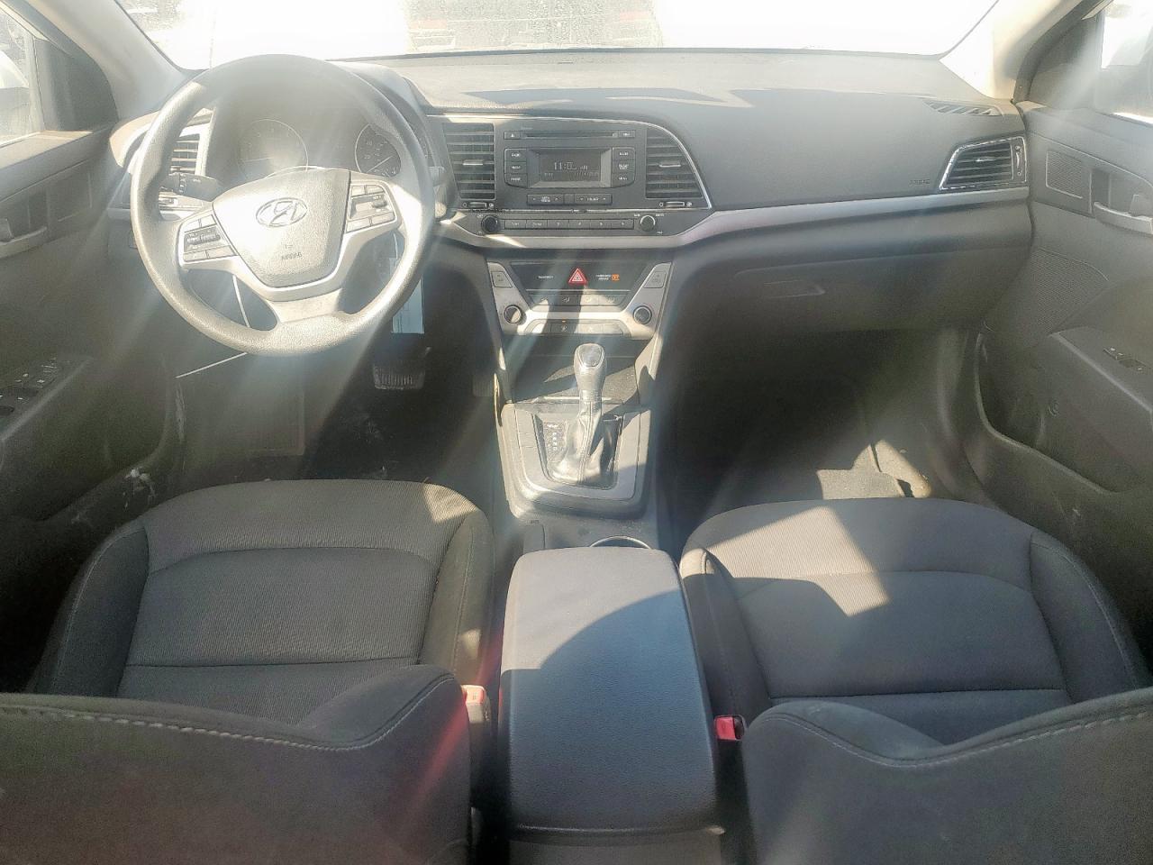 2018 Hyundai Elantra se