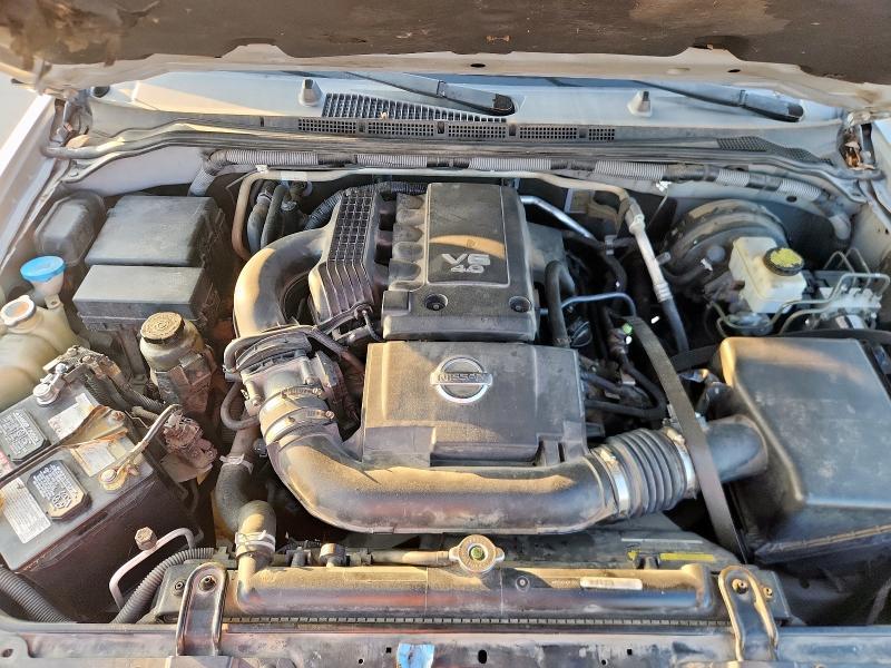 2011 Nissan Frontier s