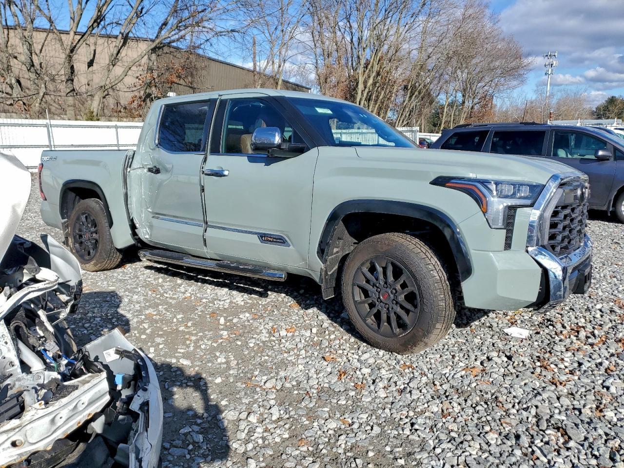 2025 Toyota Tundra Crewmax Platinum