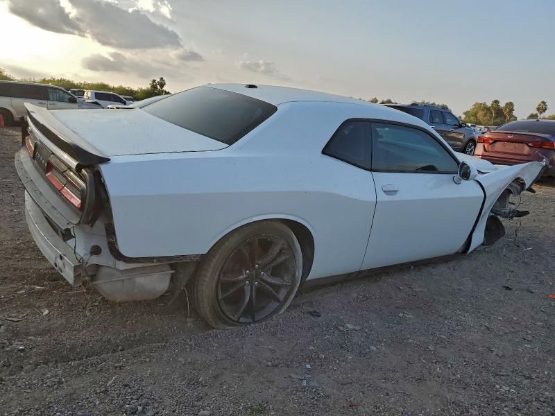 2016 Dodge Challenger sxt