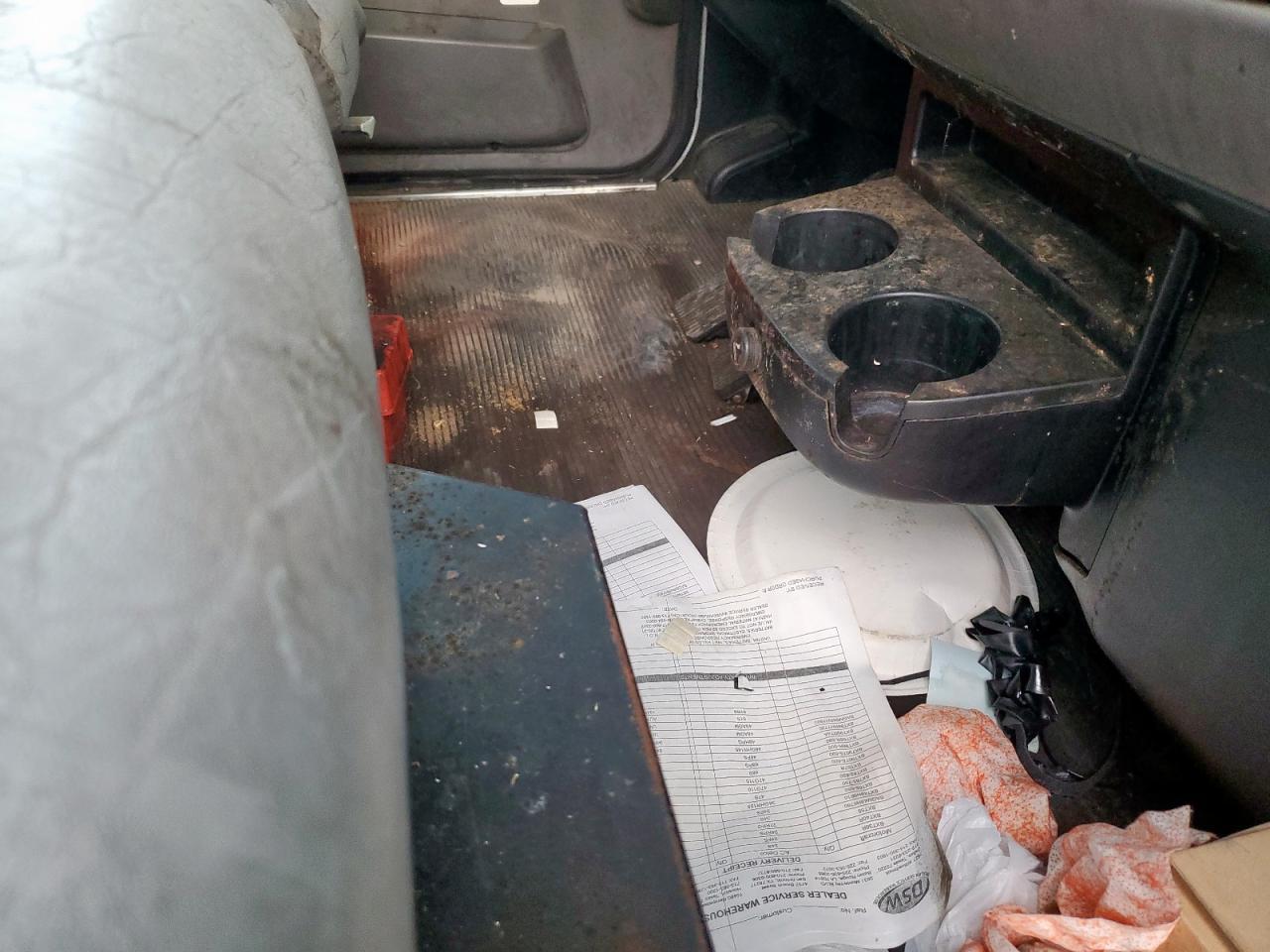 2014 Peterbilt 337 Delivery Truck