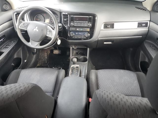 2014 Mitsubishi Outlander es
