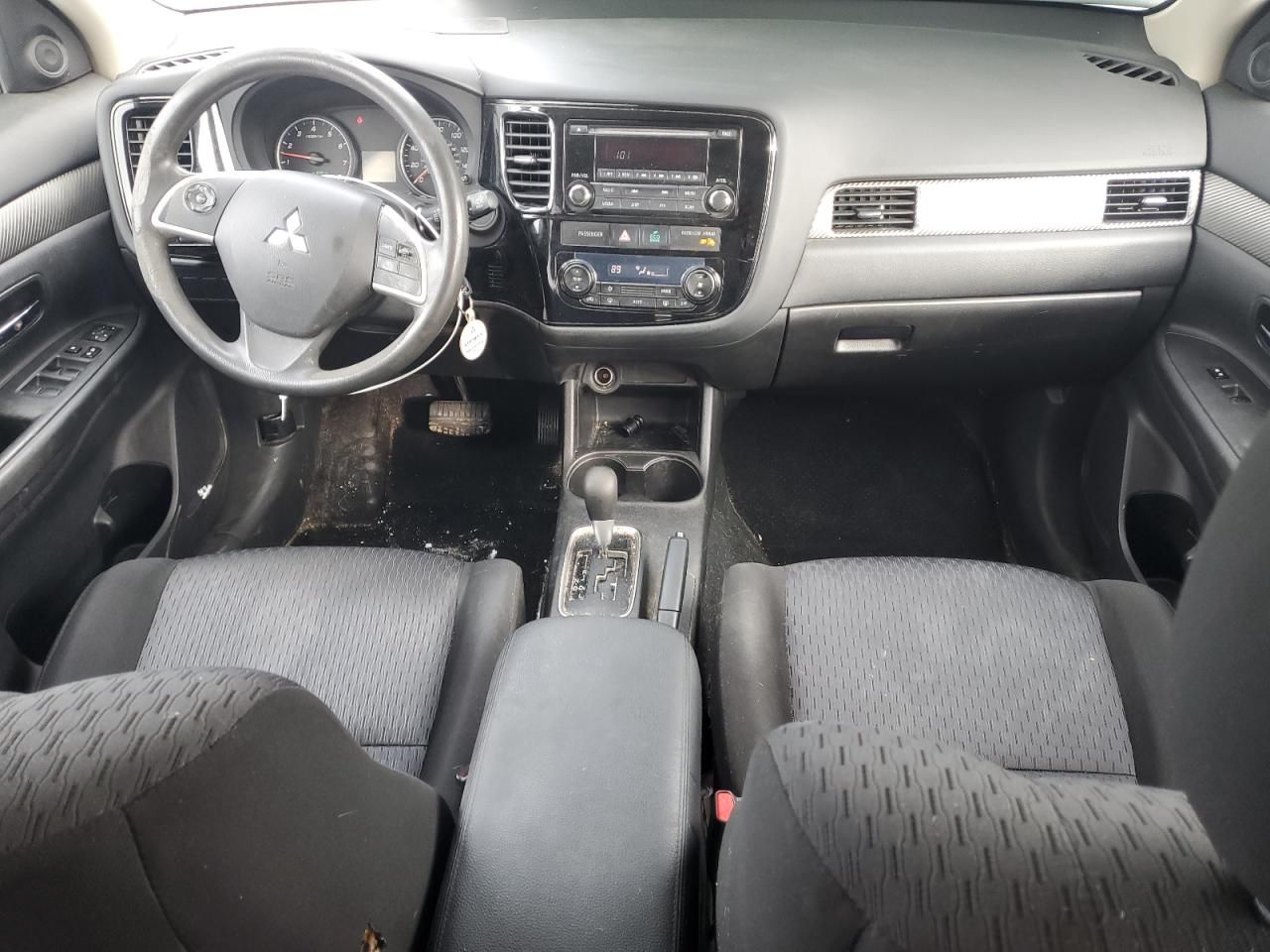 2014 Mitsubishi Outlander es