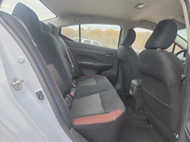 2025 Nissan Versa sr