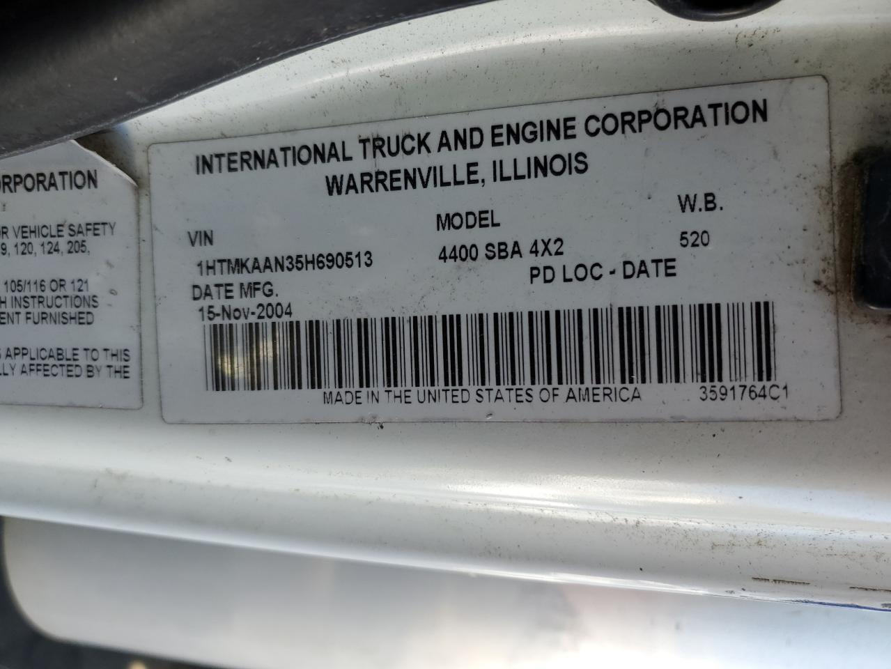 2005 International 4400 BOX Truck