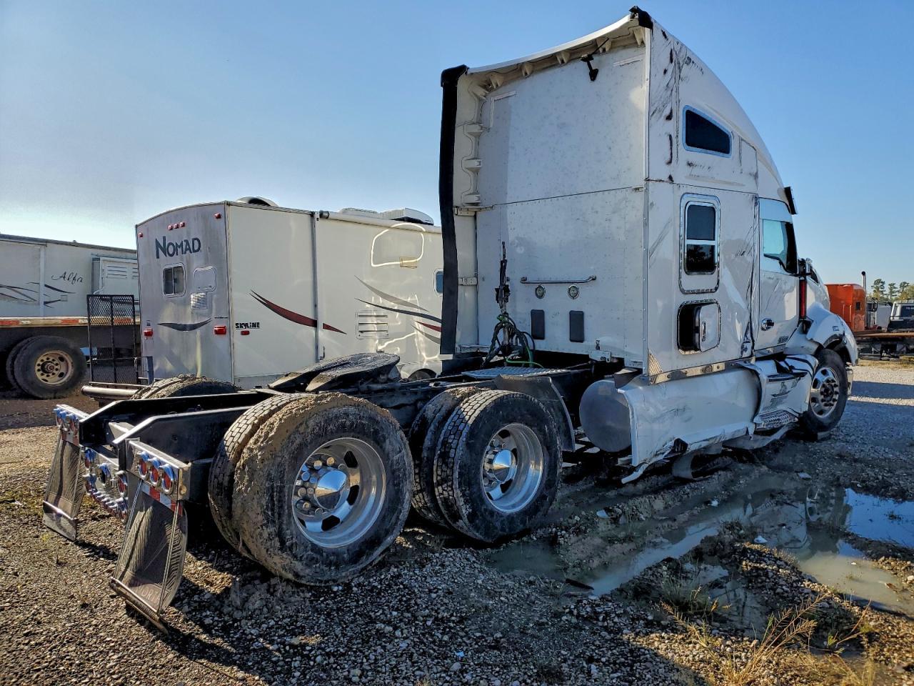 2022 Kenworth T680 Semi Truck