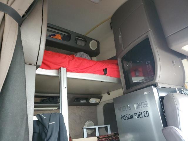 2017 Volvo VNL Semi Truck
