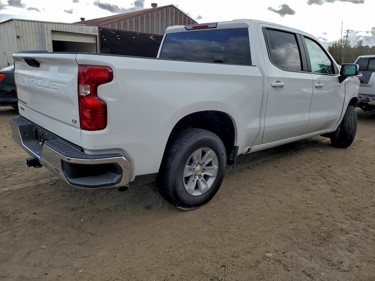 2025 Chevrolet Silverado C1500 LT