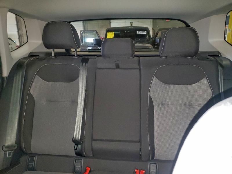 2024 Volkswagen Taos s