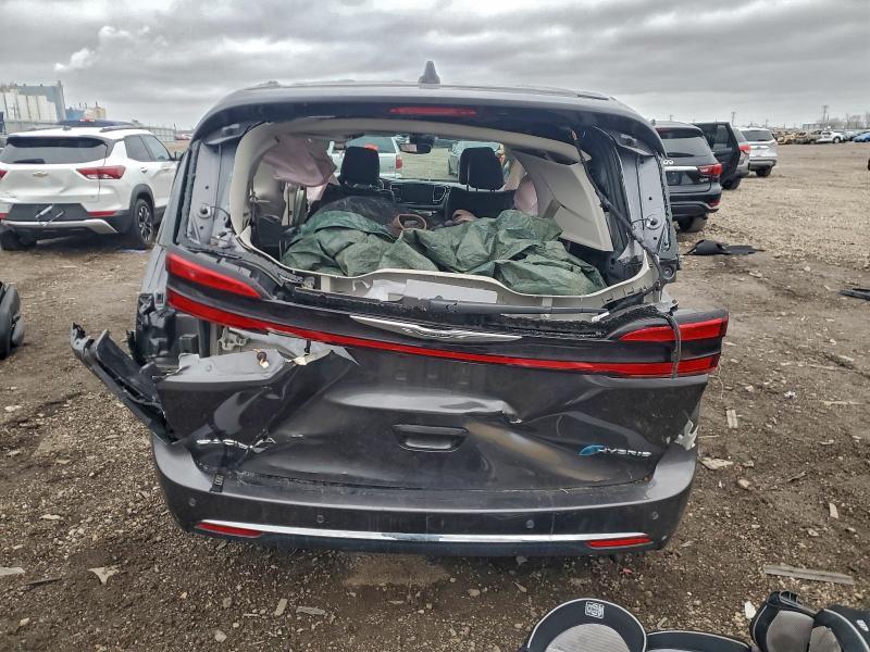 2023 Chrysler Pacifica Hybrid Limited