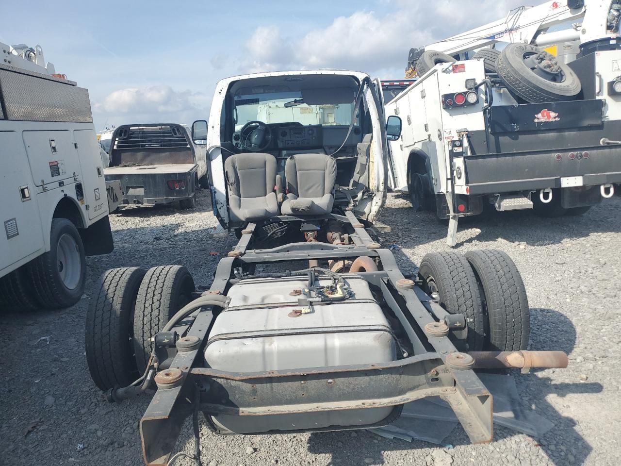 2017 Ford E450 Truck Cab AND Chassis