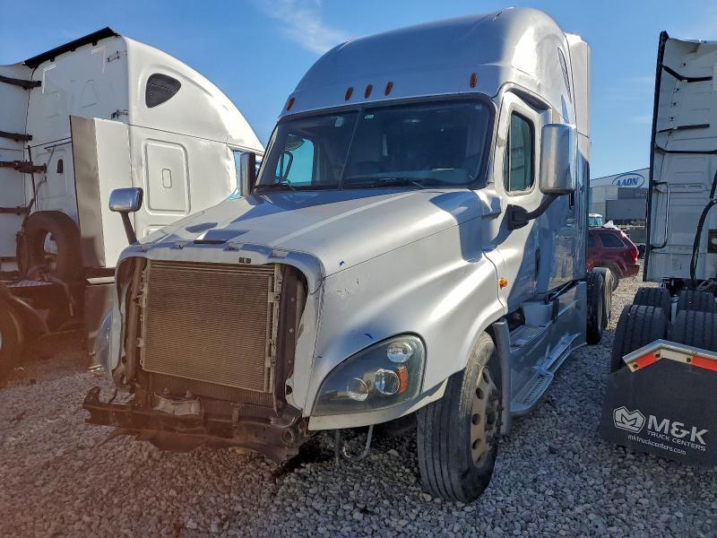 2017 Freigliner 2017 Freightliner Cascadia 125 Semi Truck