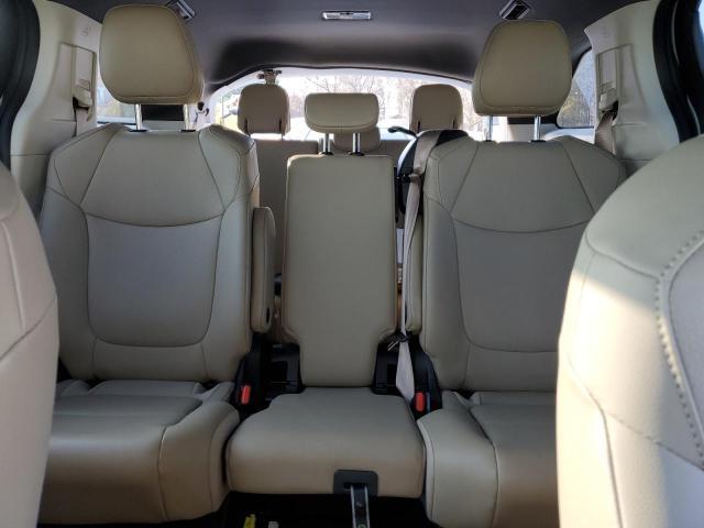 2022 Toyota Sienna xle 8-passenger