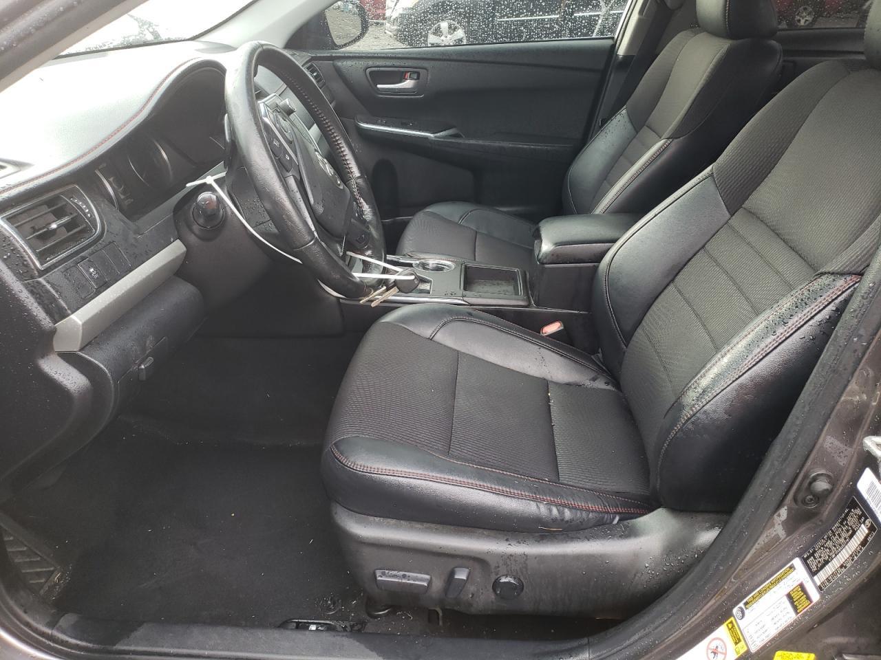 2016 Toyota Camry le